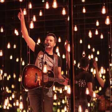 LUKE BRYAN MAKES BILLBOARD CHART HISTORY AS KILL THE LIGHTS BECOMES FIRST ALBUM IN 27 YEARS TO PLACE SIX SINGLES AT No. 1