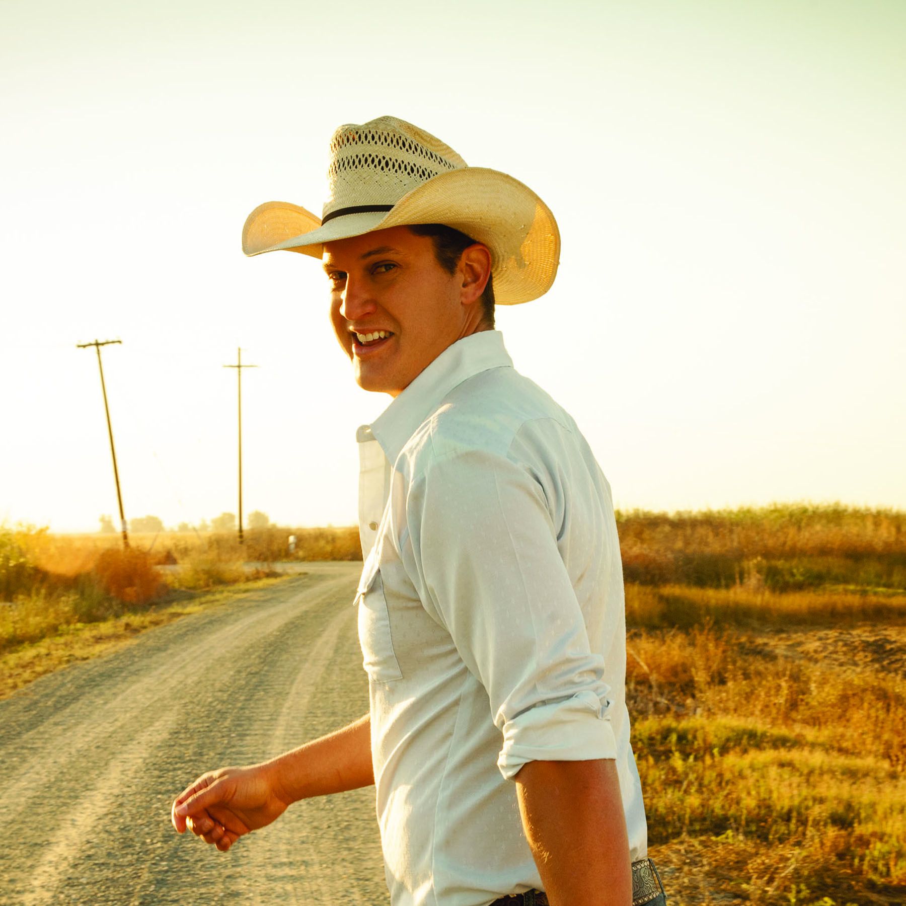 JON PARDI’S SINGLE “NIGHT SHIFT” IS TOP 10-AND-CLIMBING THE COUNTRY RADIO CHARTS