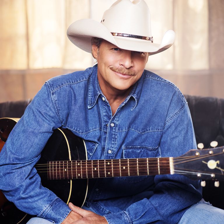 ALAN JACKSON TO TAKE UP RESIDENCY AT COUNTRY MUSIC HALL OF FAME ® AND