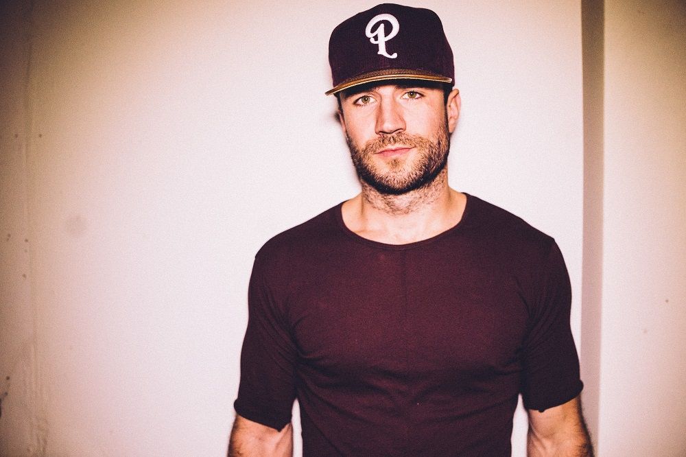 SAM HUNT MAKES BILLBOARD HISTORY SCORES FOURTH No. 1 FROM DEBUT ALBUM