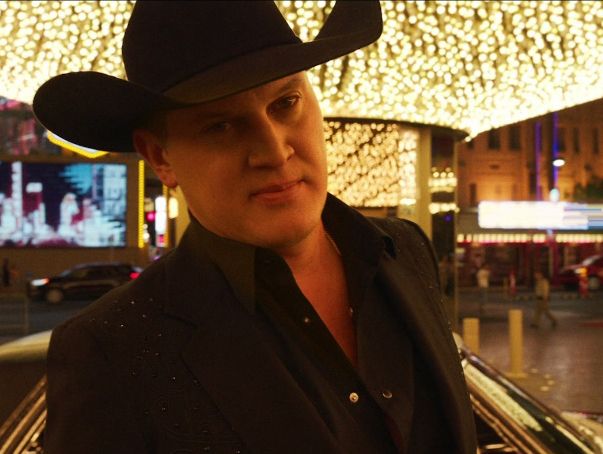 WATCH NOW: JON PARDI TAKES VEGAS IN “LAST NIGHT LONELY” (OFFICIAL MUSIC VIDEO)