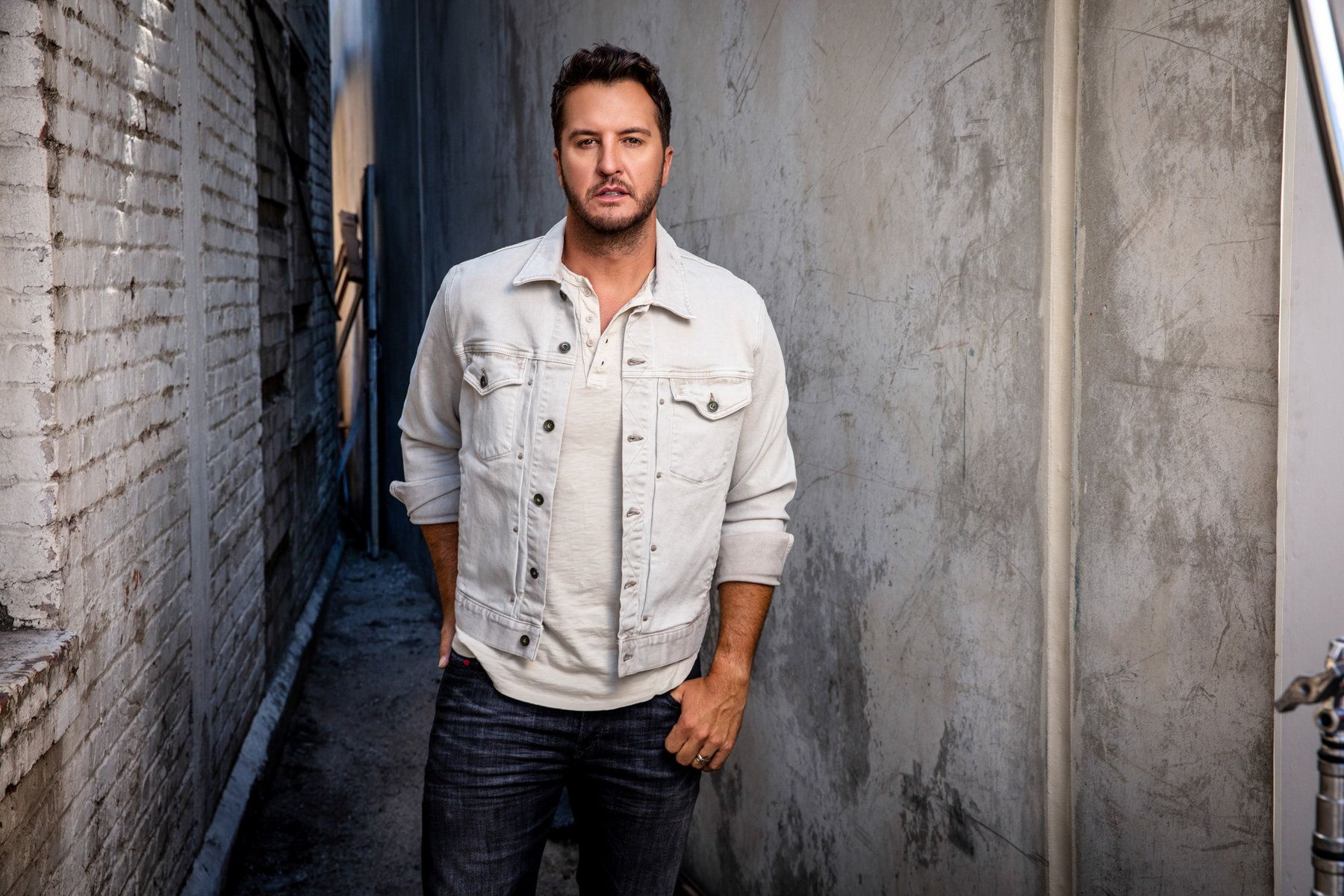 Luke Bryan Delivers Fourth Single from #1 Debuting Album BORN HERE LIVE HERE DIE HERE