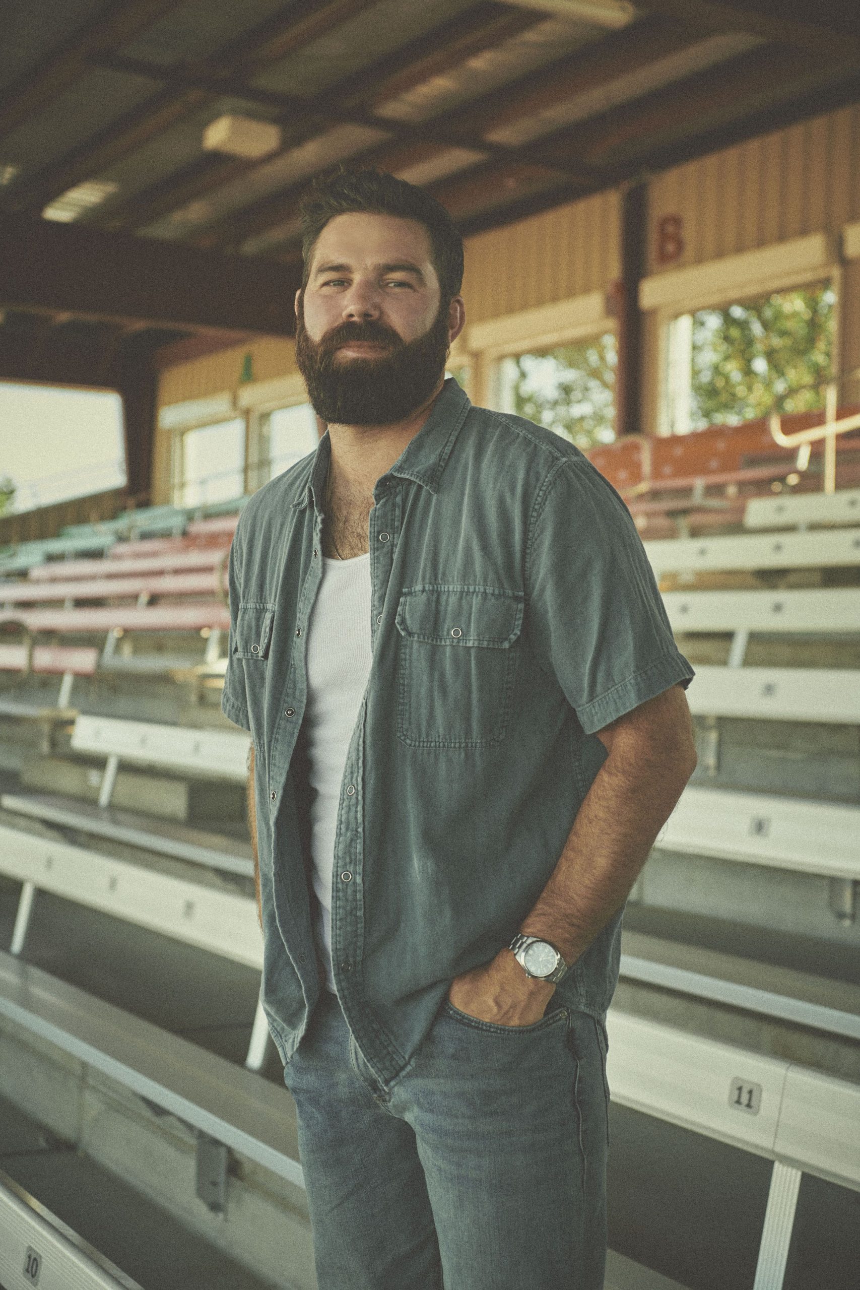 JORDAN DAVIS EARNS 7th No. 1 AT COUNTRY RADIO COUNTRY WITH “TUCSON TOO LATE”